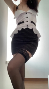小騷貨闵闵半露臉跳蛋自慰