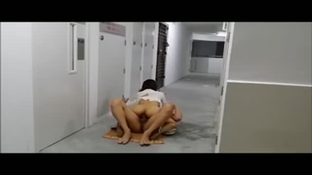 新加坡情侣在外做爱自拍 
