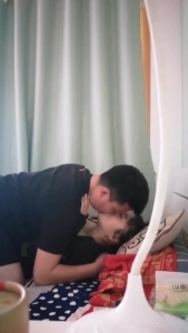 與清純小美女的前戲