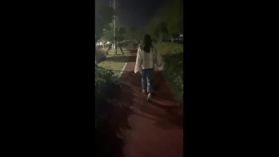 約少婦散步！！路邊就把少婦操了！！（真實良家野戰！）