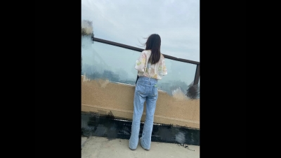 少婦樓頂跟我野戰，老公在樓下家裏燒飯(求收藏收藏,5星評價!)