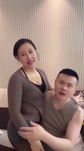 騷熟女操逼合集