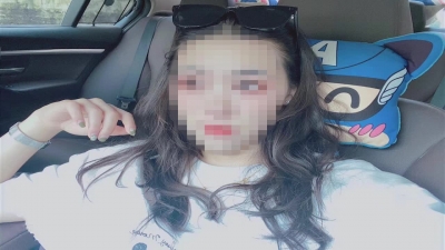 宵夜攤被老公丢下，傷心的小姐姐被我帶回家邊操邊問她老公去哪了