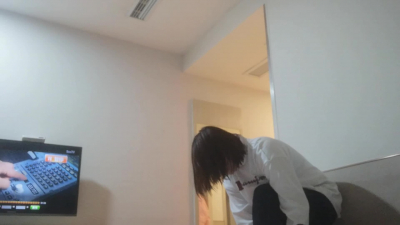 老公電話查崗的反差人妻酒店偷情，臨走還跟我說了句日語