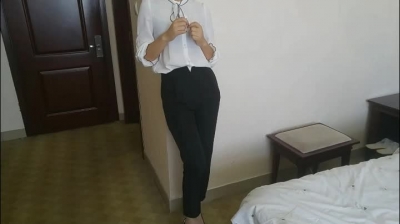對話很騷，小客服就是騷啊，故意穿高透衣服勾引我！