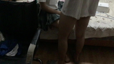 街上jk女生那麽多 帶一個回家上床吧 沒想到那麽敏感草尿了（1）
