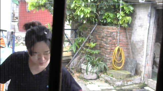 網路攝影機錄到舅媽走光 