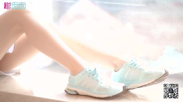 慕羽茜·学生装清纯私拍视频 