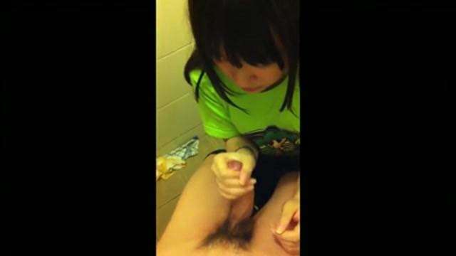 女友替高富帥口交 