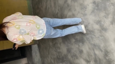 陪少婦看房，老公就在樓下。新家裏被我草了。(憑收藏截圖可進福利群！)