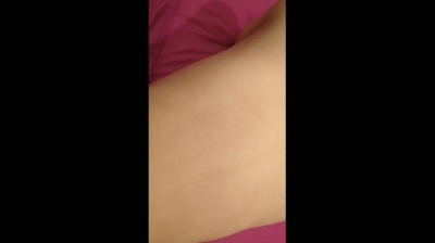 接着男友電話被艹
