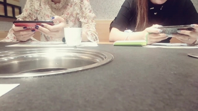 勾引女友閨蜜，大圓屁股，帶回家後入臀射