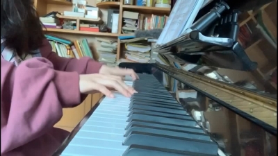 （真實綠帽）鋼琴才女背着老公被我勾搭上床