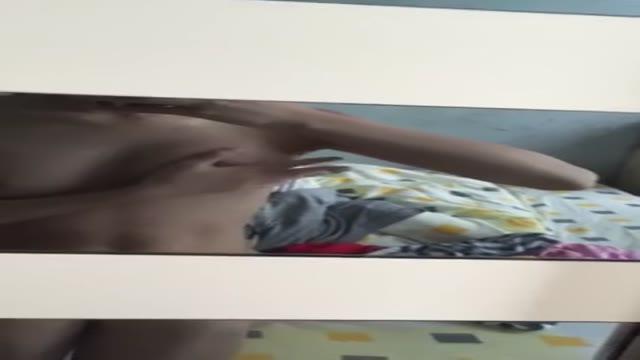 學生對鏡自拍