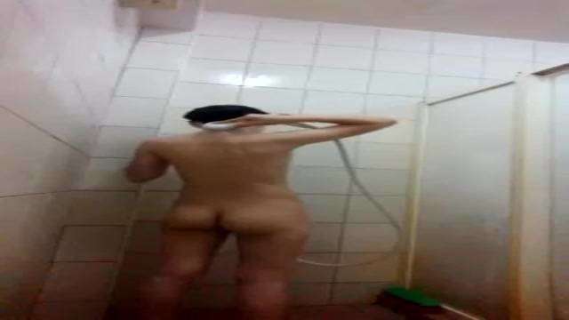 女友洗澡 