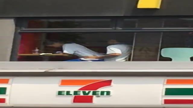 香港學生7-11做愛 